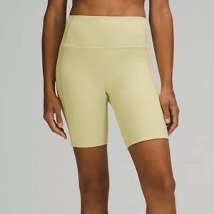LULULEMON Ribbed Contoured High-Rise Short 8"